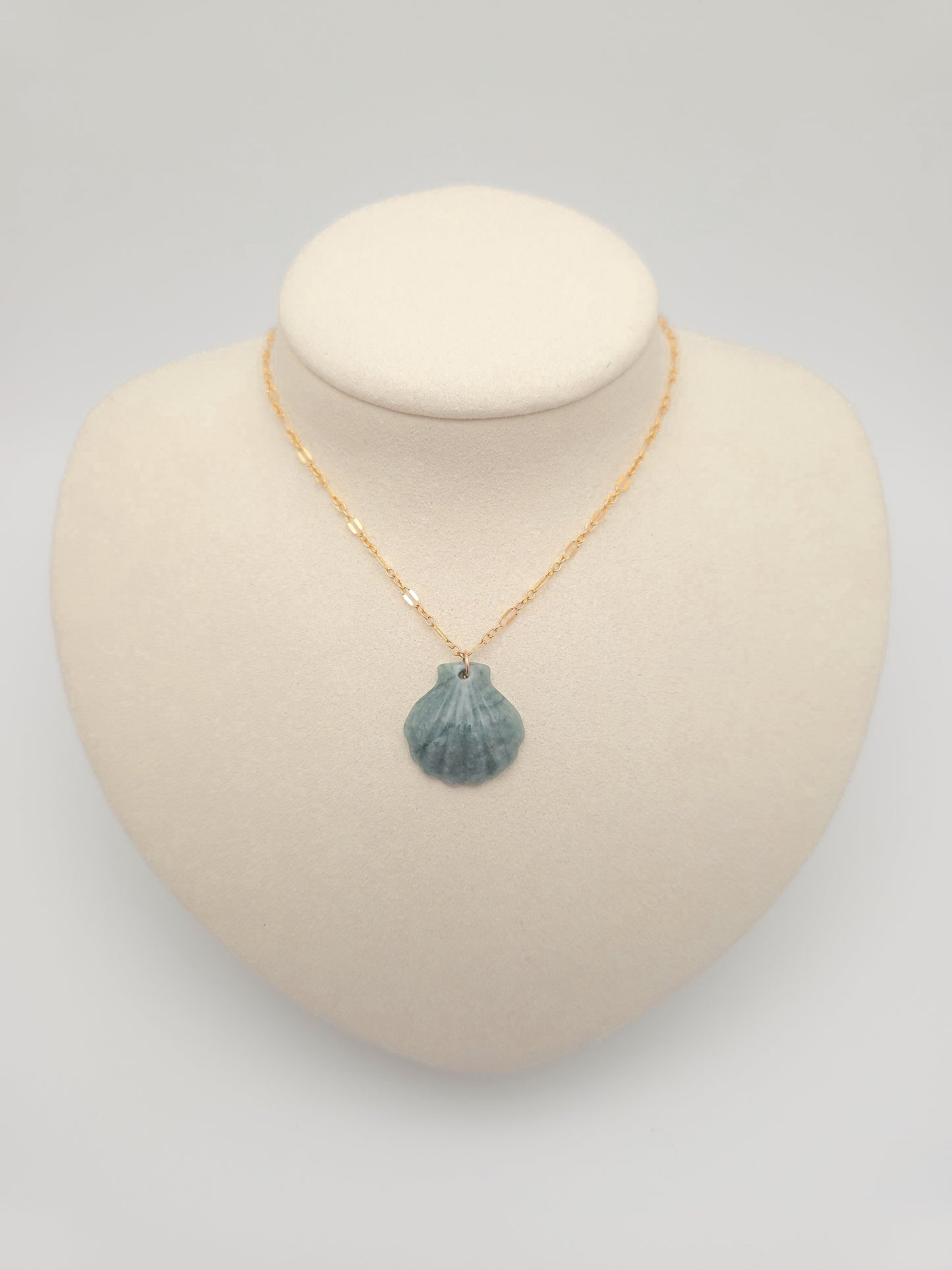 Sunrise Shell Jade Necklace