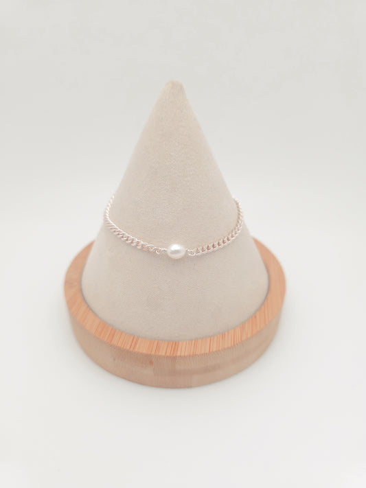 Ari Pearl Bracelet
