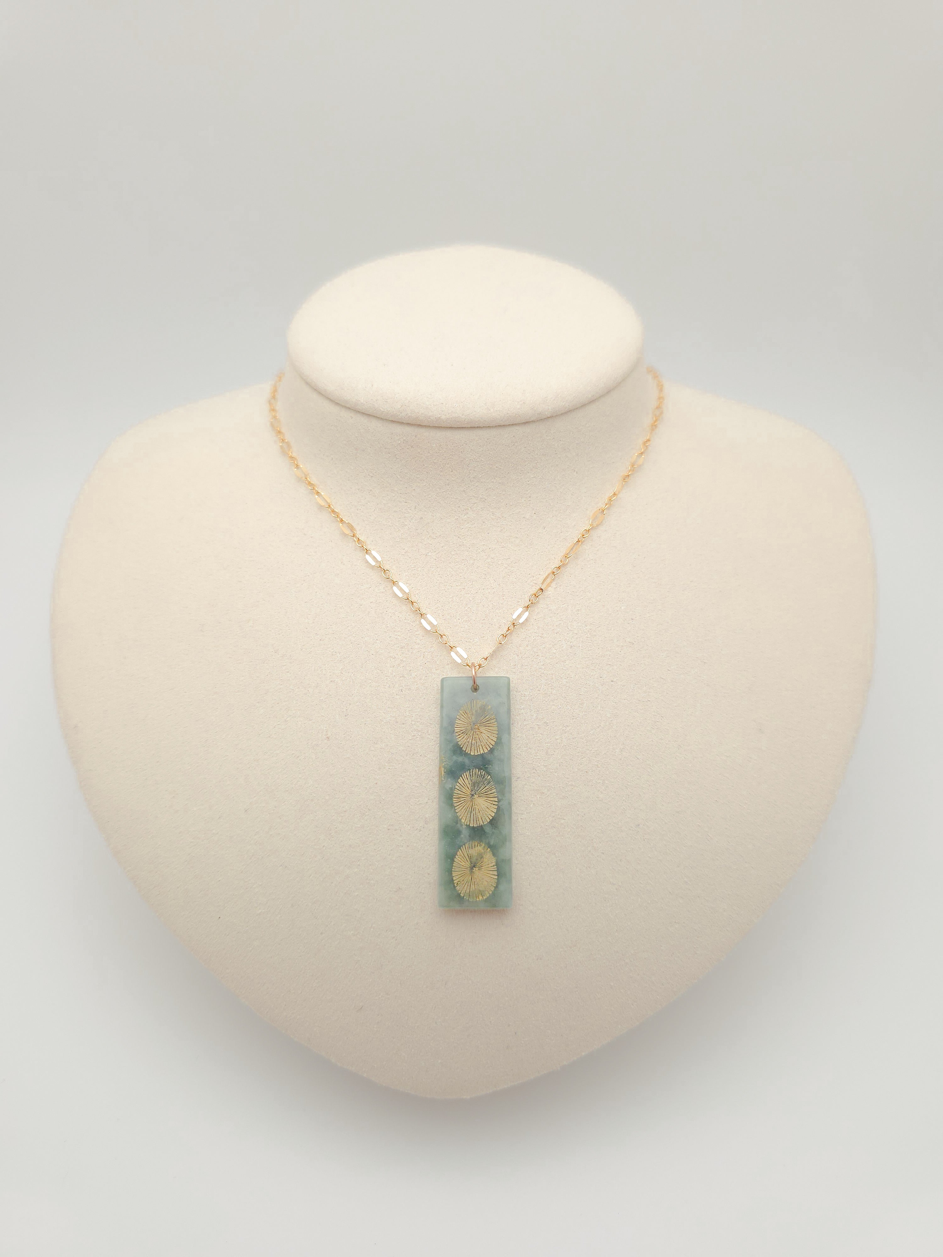 Opihi Vertical Jade Bar Necklace – AIMEEVDESIGNS