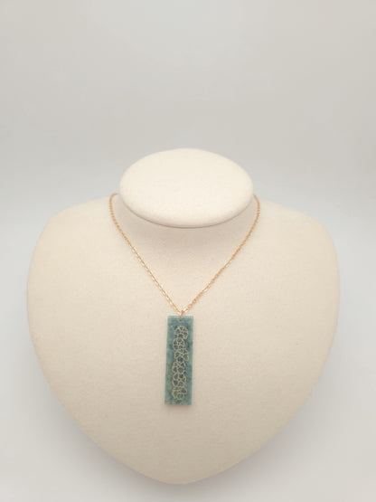 Puakenikeni Vertical Jade Bar Necklace