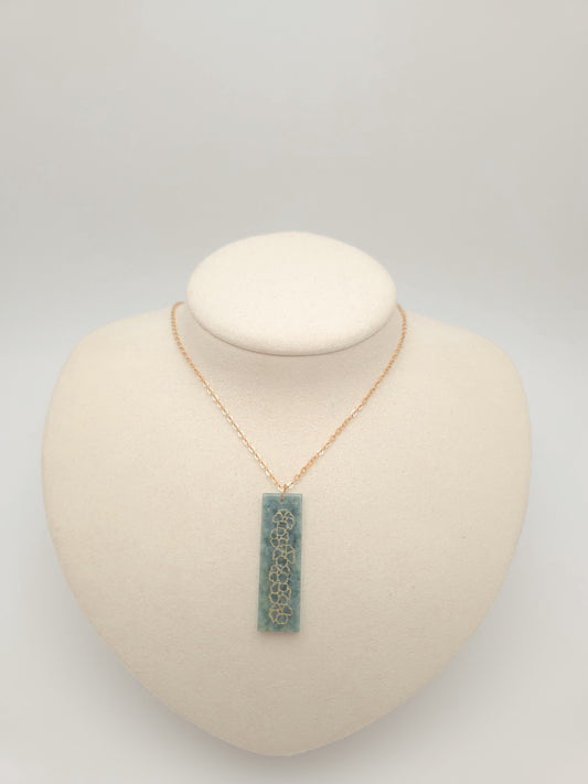Puakenikeni Vertical Jade Bar Necklace