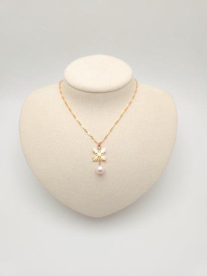 Ulu x White Pearl Necklace