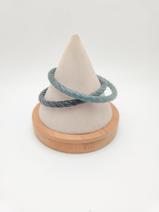 Twist Jade Bangle
