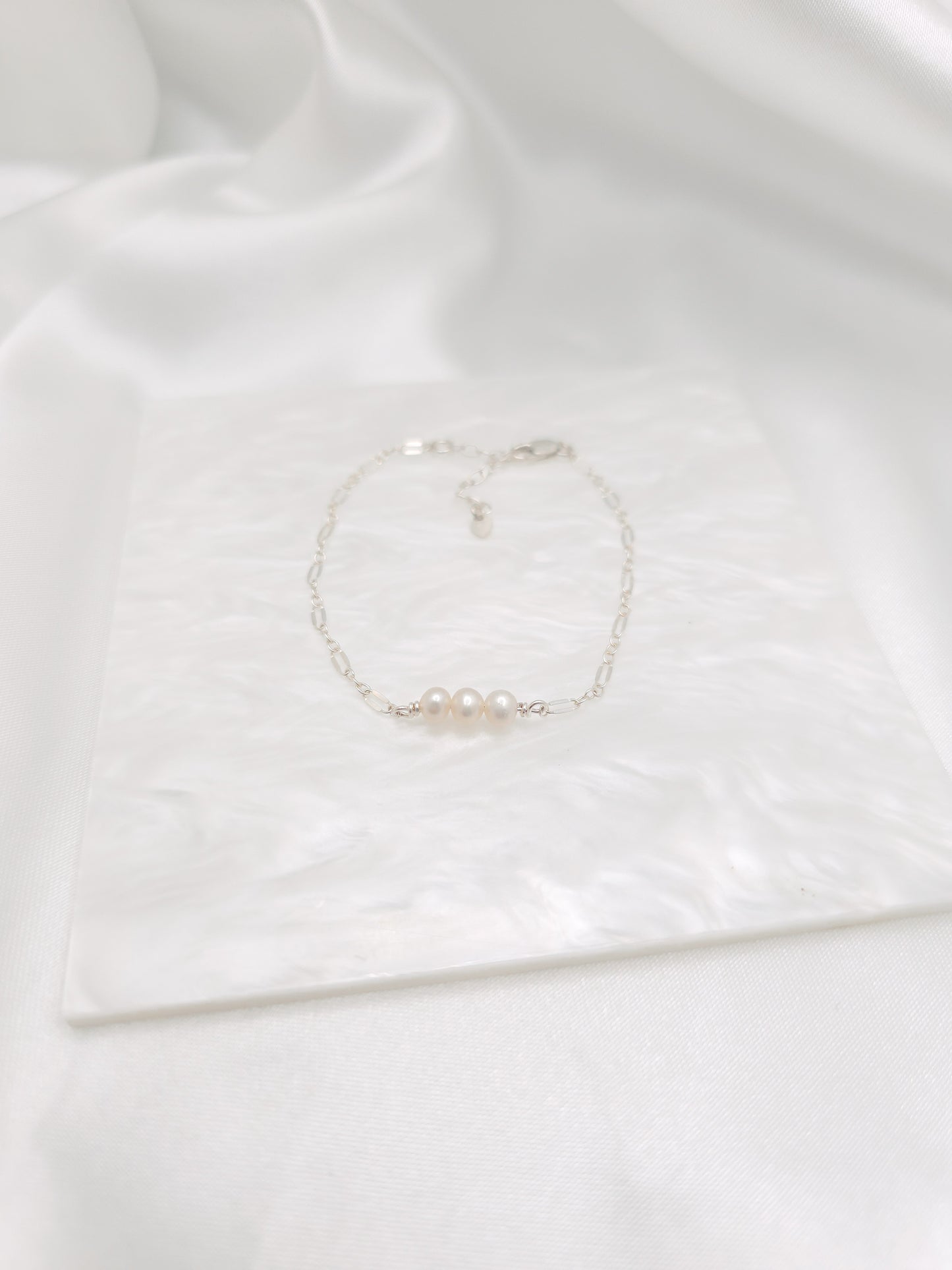 Lacey Pearl Bracelet