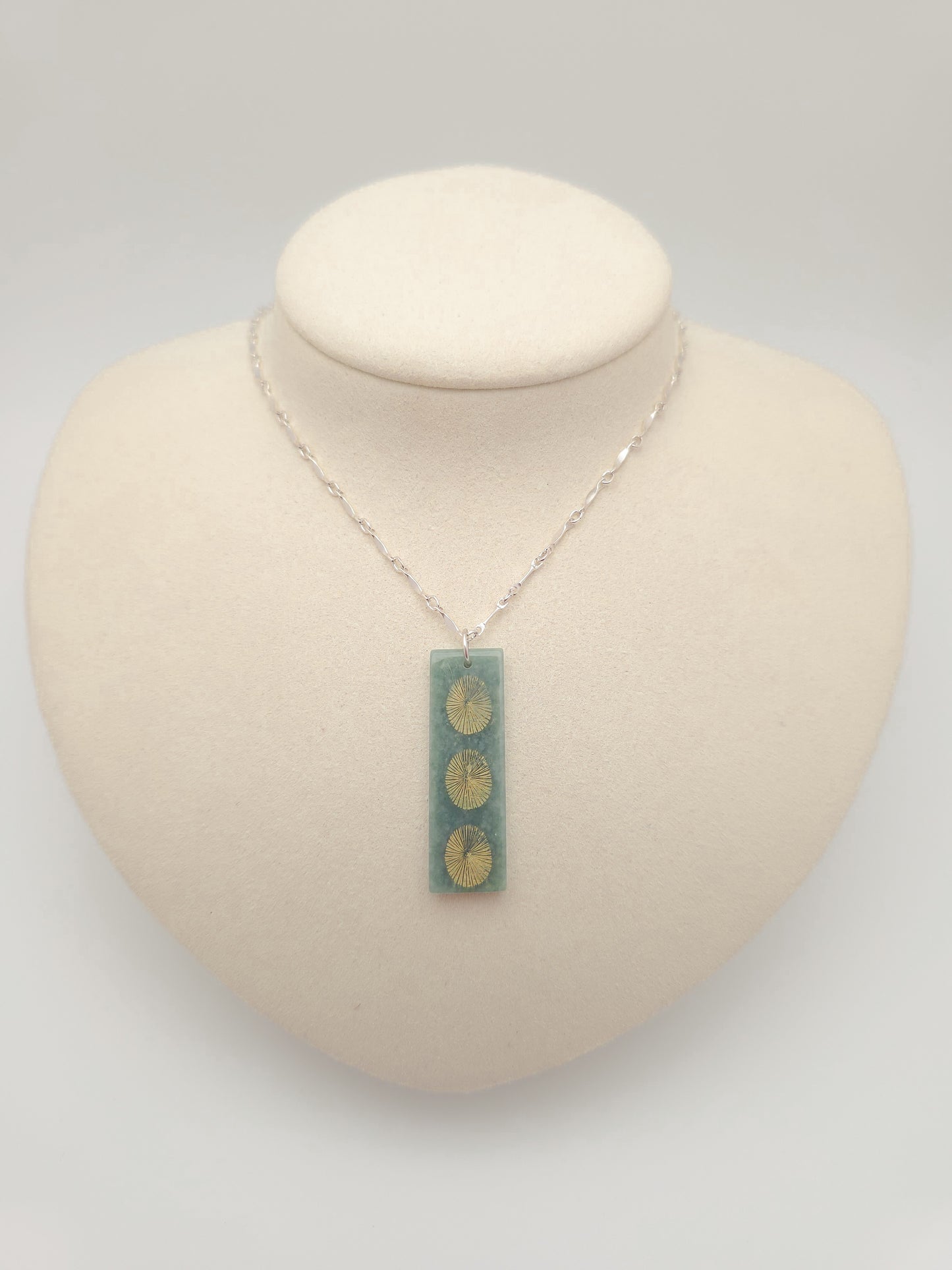 Opihi Vertical Jade Bar Necklace