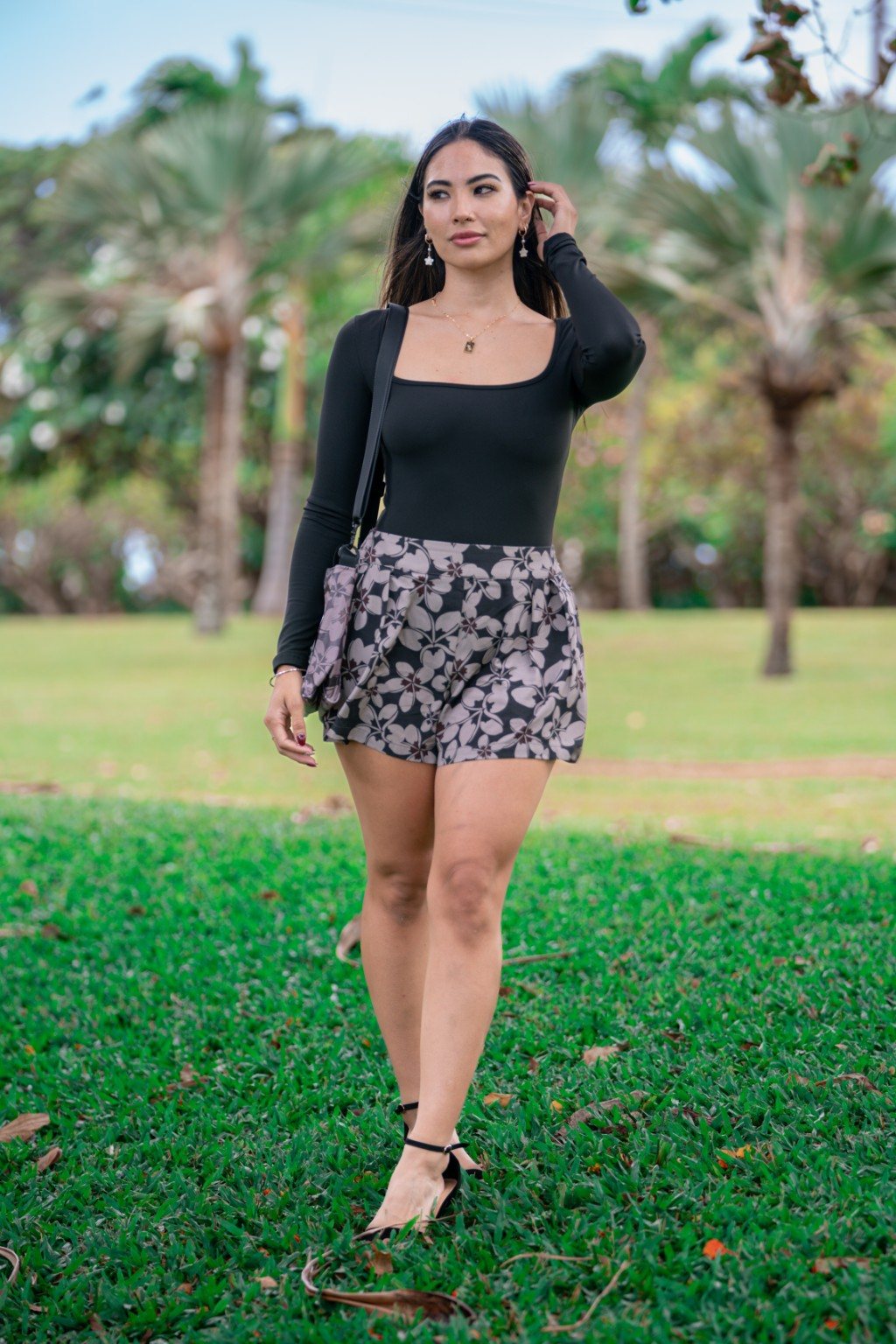 Nanea Shorts - Black Plumeria