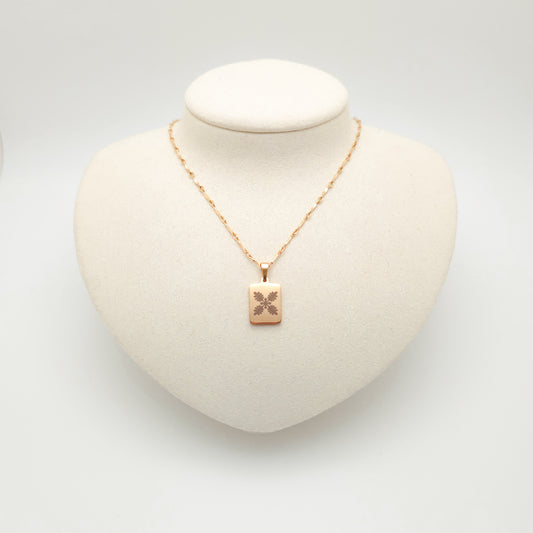 Engraved Ulu Quilt Necklace